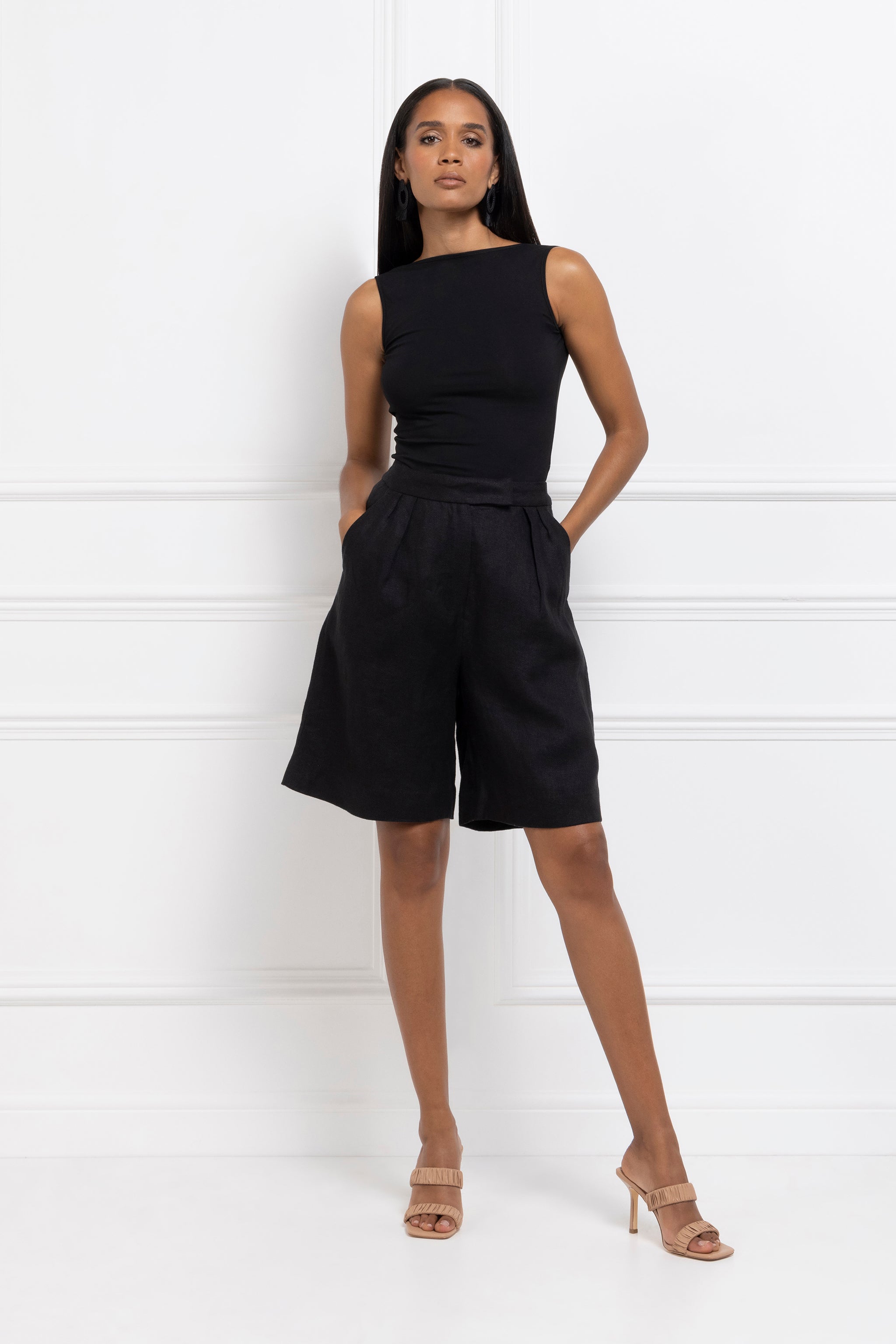 Pure Linen City Shorts (Black)