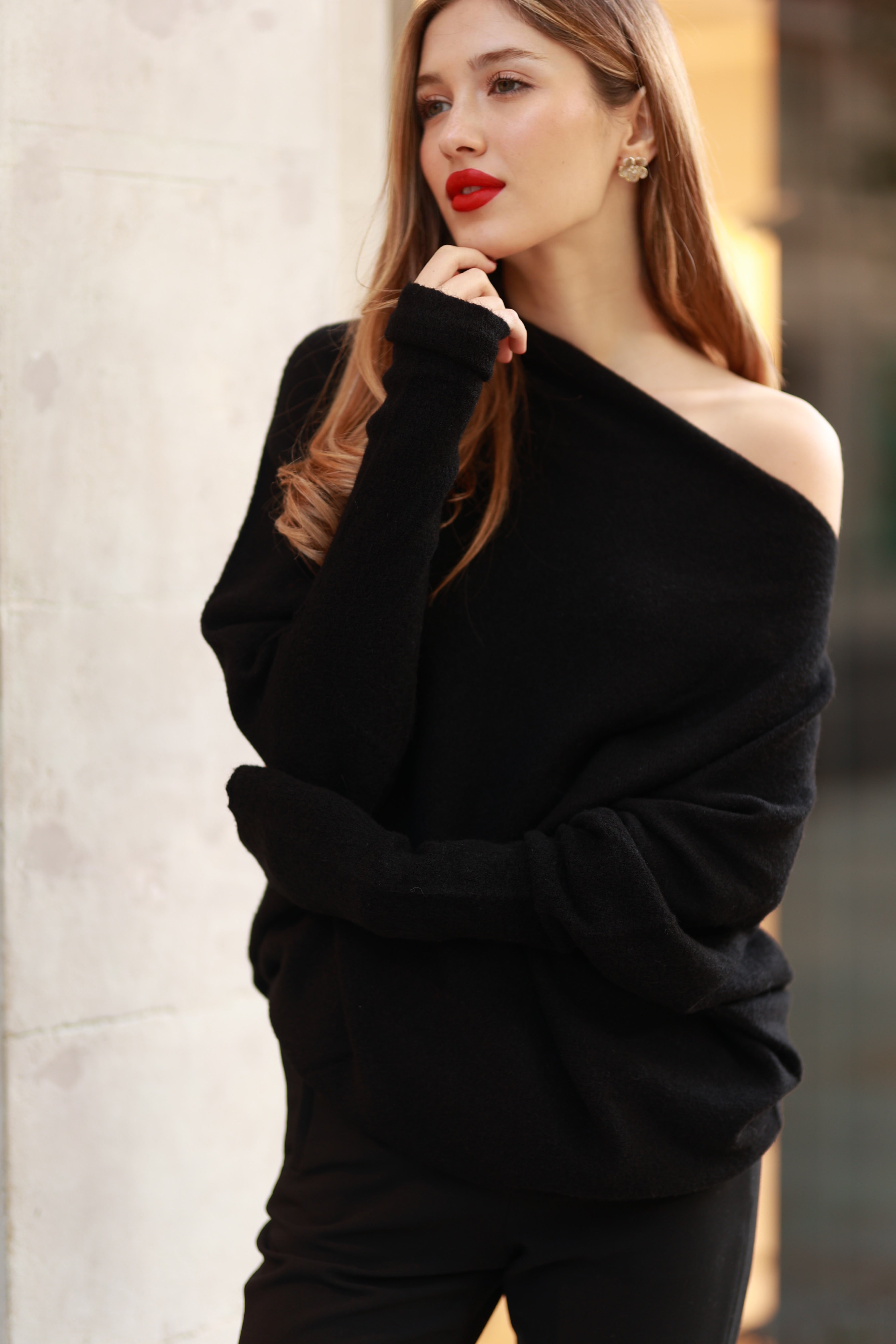 Ultra Soft Asymmetric Knit (Black)